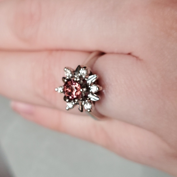 Pink tourmaline and diamond flower ring - Picture 2 of 5